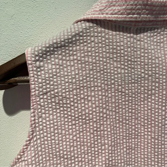 North Crest Sleeveless Embroidered Floral Seersucker Collared Button Up Top - Picture 7 of 7